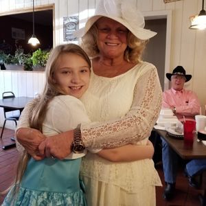 Meet your Posher, Paula